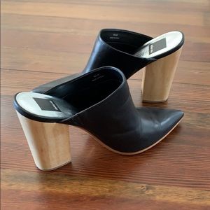 Dolce Vita Shoes - Dolce Vita mule size 10 Dolce Vita Shoes - Dolce Vita mule size 10